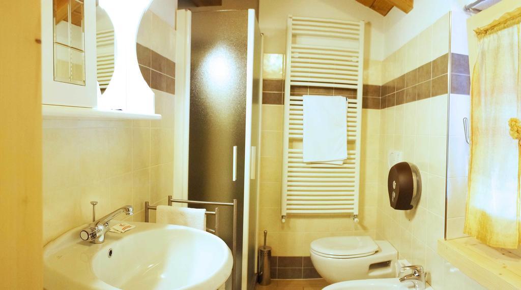 Bellaguarda Rooms 10Min Da Tirano Тово-ди-Сант'Агата Номер фото
