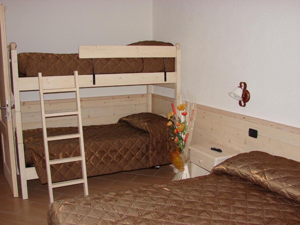 Bellaguarda Rooms 10Min Da Tirano Тово-ди-Сант'Агата Номер фото
